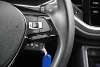 VW T-Roc 1.5 16V TSI Active Standhzg.