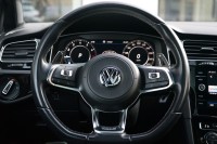 VW Golf VII 1.5 TSI Highline R-Line