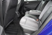 VW Golf VIII 1.5 eTSI R-Line