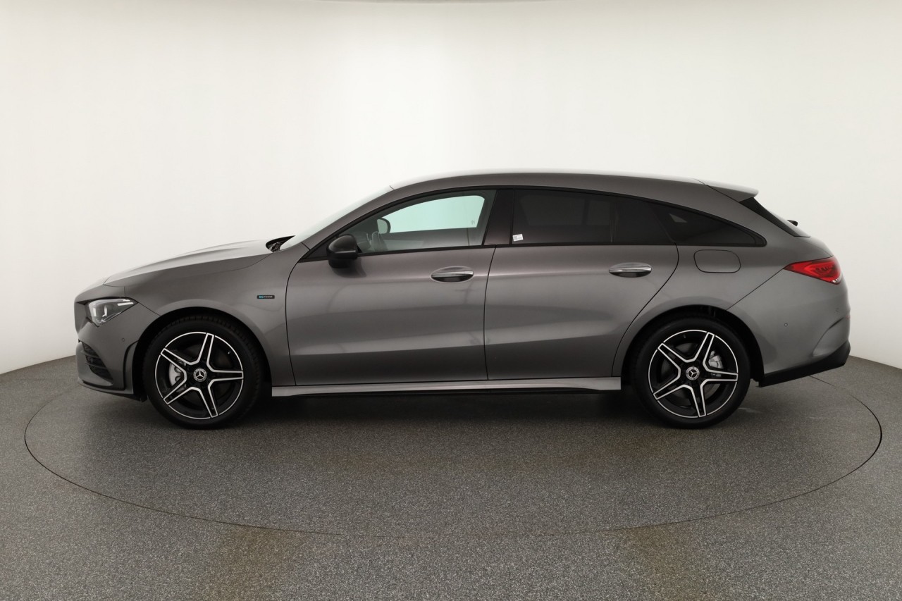 Mercedes-Benz CLA 250 e AMG Line