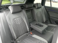 VW Golf VIII Variant 1.5 TSI R-Line