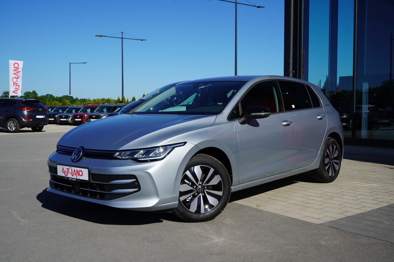 VW Golf VIII 1.5 eTSI DSG Goal