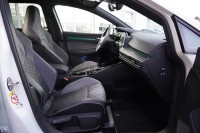 VW Golf VIII Variant R-Line eTSI