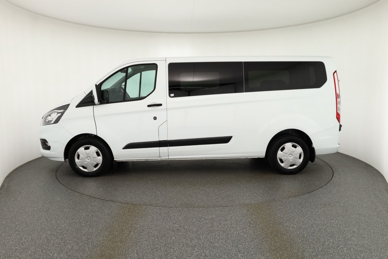 Ford Transit Custom L2 9-Sitzer