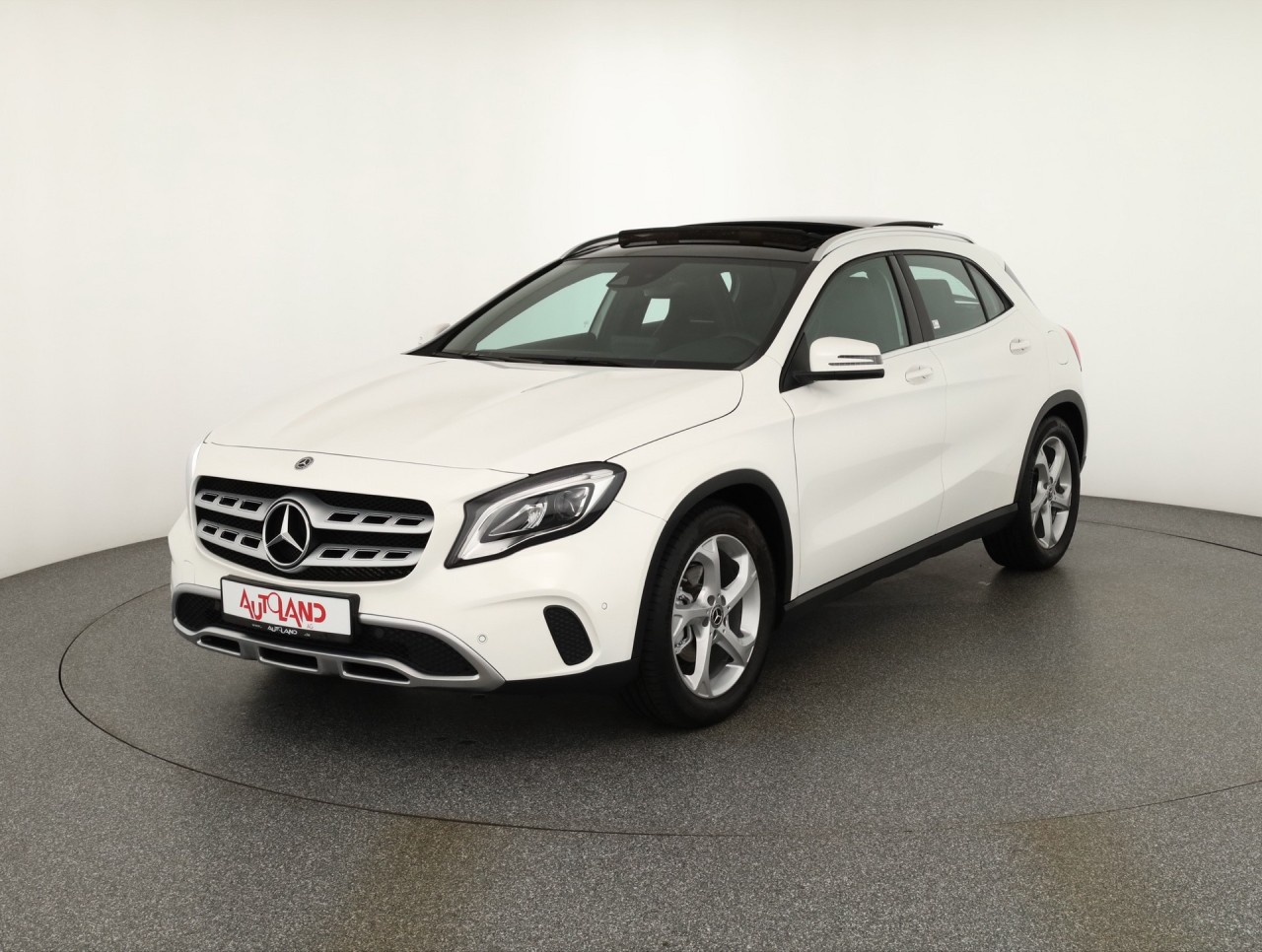 Mercedes-Benz GLA 180 7G-DCT Urban