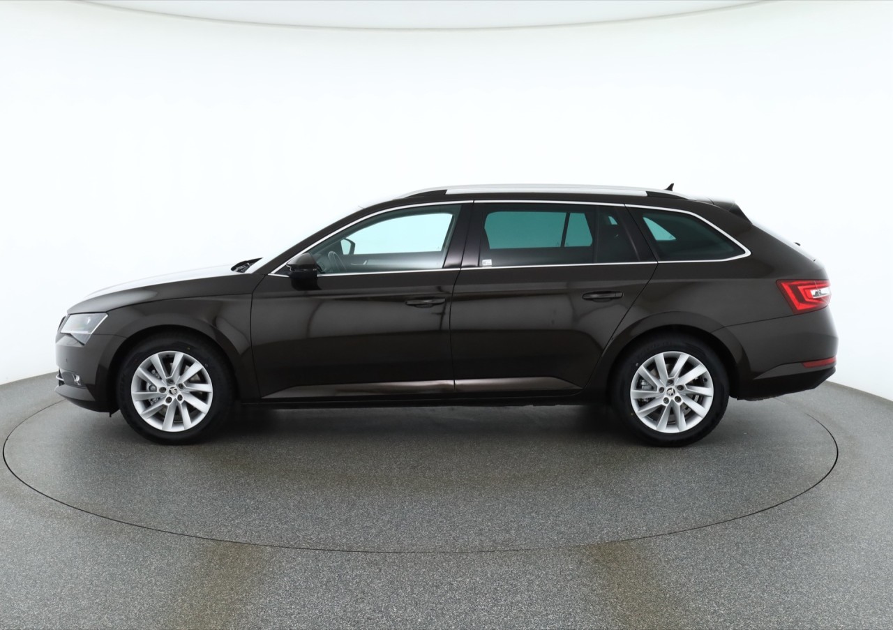 Skoda Superb Combi 1.5 TSI DSG