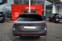 VW Passat Variant R-Line BlackStyle 2.0 TSI 4M DSG