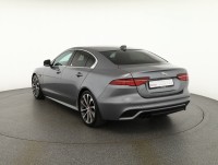 Jaguar XE D180 R-Dynamic HSE