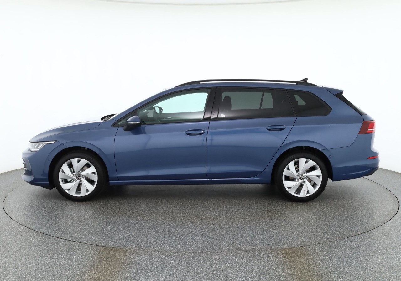 VW Golf VIII Variant 1.5 TSI DSG