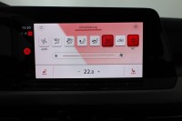 VW Golf VIII Variant 1.5 eTSI DSG Life