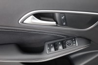 Mercedes-Benz GLA 180 7G-DCT Urban