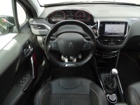 Peugeot 2008 1.2 PureTech Black Edition