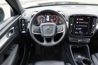 Volvo XC 40 XC40 2.0 Momentum Pro 2WD
