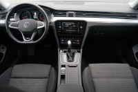VW Passat Variant 1.5 TSI DSG R-Line