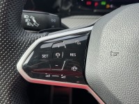 VW Golf VIII Variant 2.0 TSI R-Line