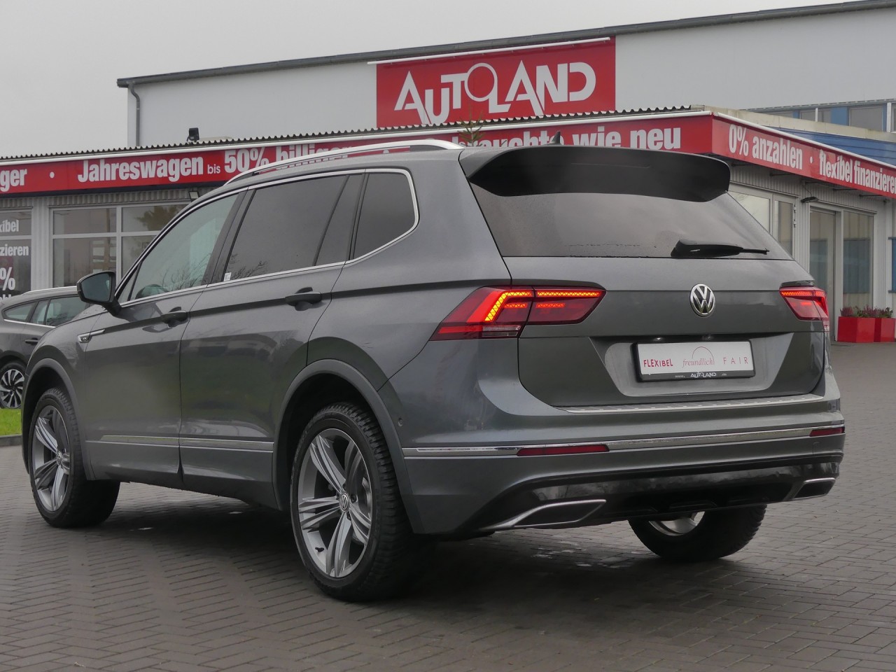 VW Tiguan Allspace 2.0 TDI 4Motion R-Line