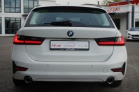 BMW 320 320d Touring Advantage Aut.