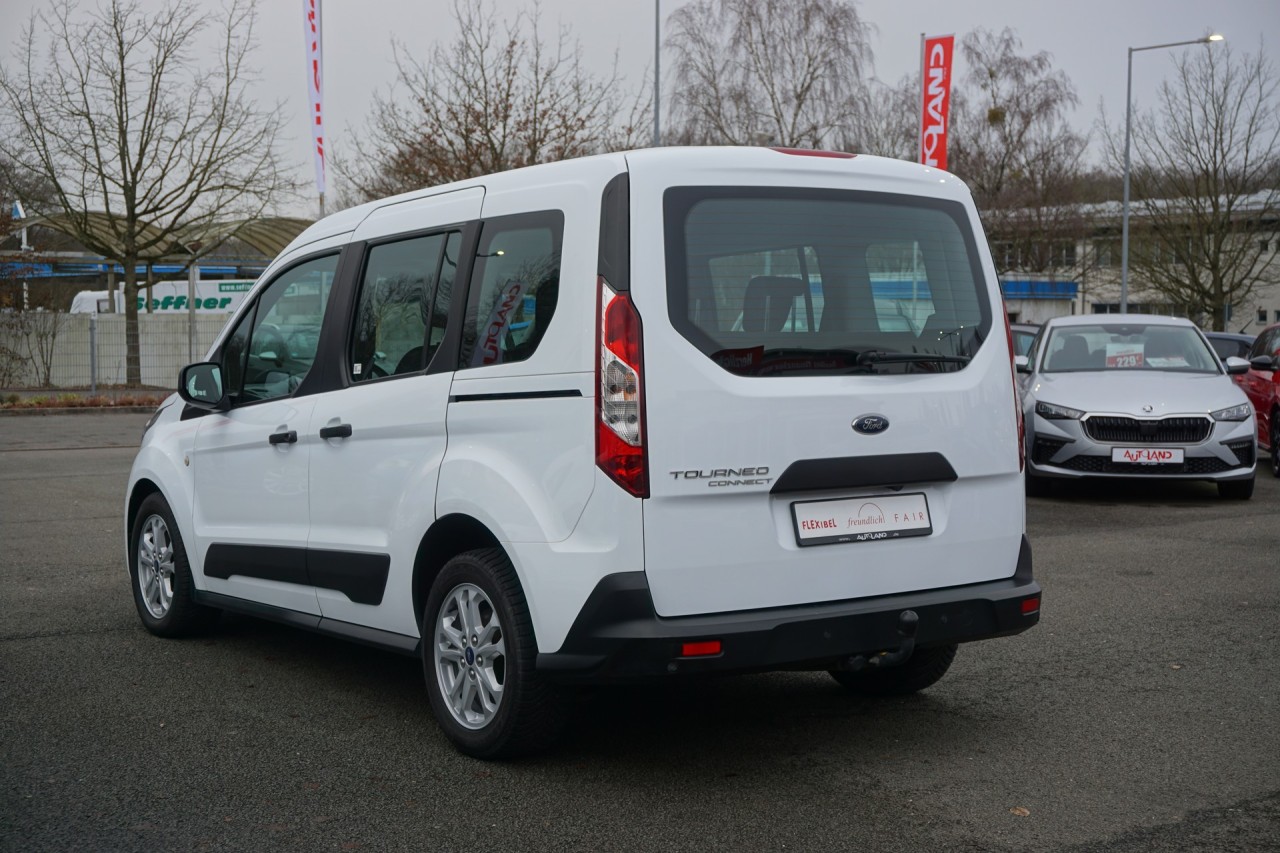 Ford Tourneo Connect 1.5TDCi Aut.