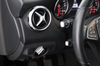 Mercedes-Benz GLA 180 Urban