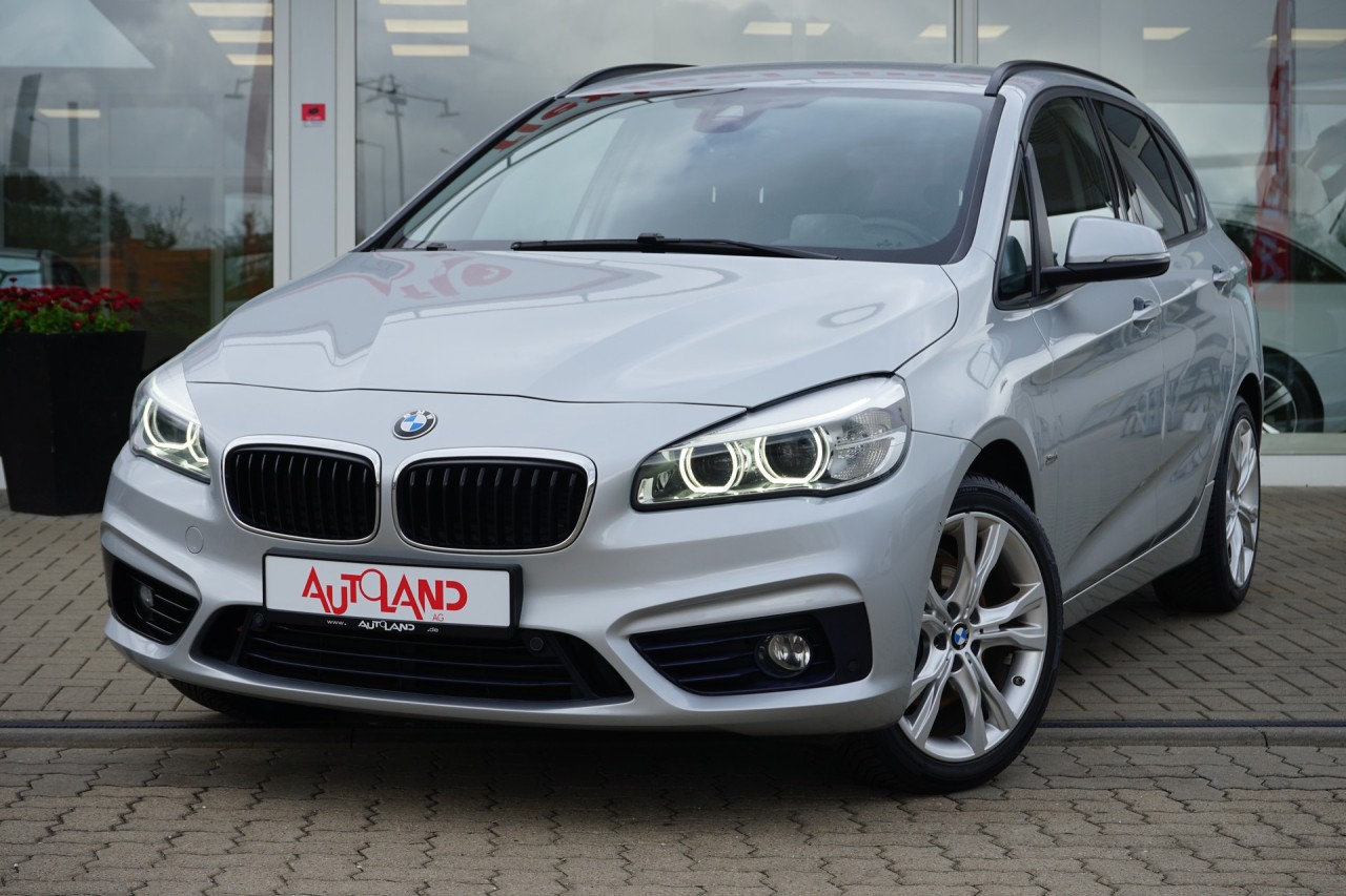 BMW 220 i Sport Line