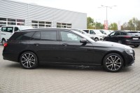 Mercedes-Benz E 200 E220d T Avantgarde