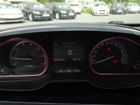 Peugeot 2008 1.2 PureTech Black Edition