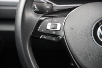 VW T-Roc 1.5 16V TSI Active Standhzg.