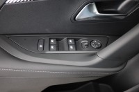 Peugeot 2008 1.2 Hybrid 136 Aut.