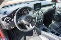 Mercedes-Benz GLA 200 Standard