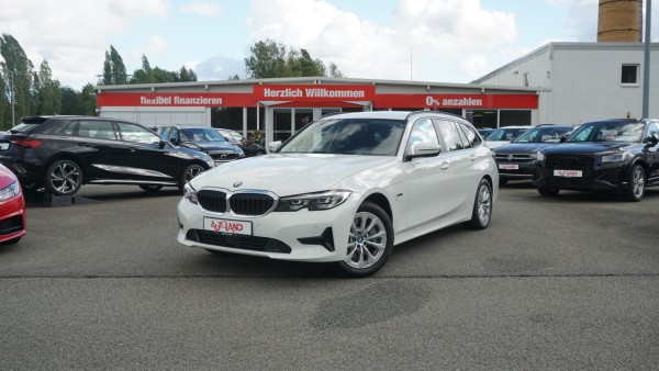 BMW 330 e Advantage