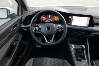 VW Golf VIII Variant 1.5 TSI R-Line