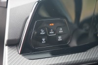 VW Golf VIII Variant 1.5 TSI R-Line