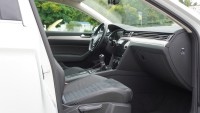 VW Passat Variant 1.5 TSI Highline R-Line