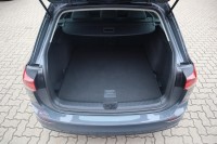 VW Golf VIII Variant 1.5 eTSI DSG Life