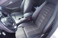 Mercedes-Benz GLA 180 Urban