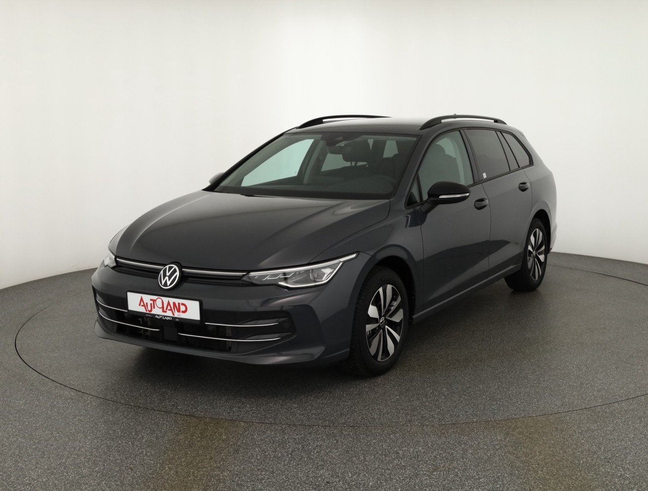 VW Golf VIII Variant 1.5 TSI Goal
