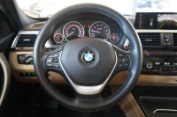 BMW 330 i xDrive Advantage
