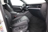 VW Touareg 3.0 TDI V6 4Motion R-Line