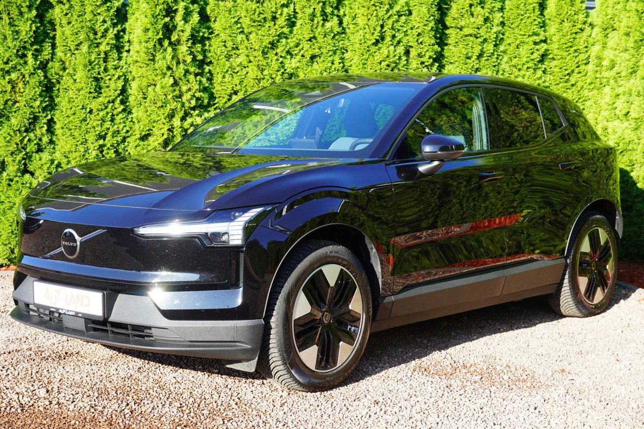 Volvo EX30 Core 2WD Pure Electric