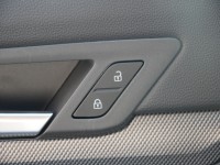 VW Golf VIII Variant 1.5 eTSI R-Line DSG