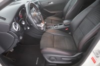 Mercedes-Benz A 180 A180 d AMG Line