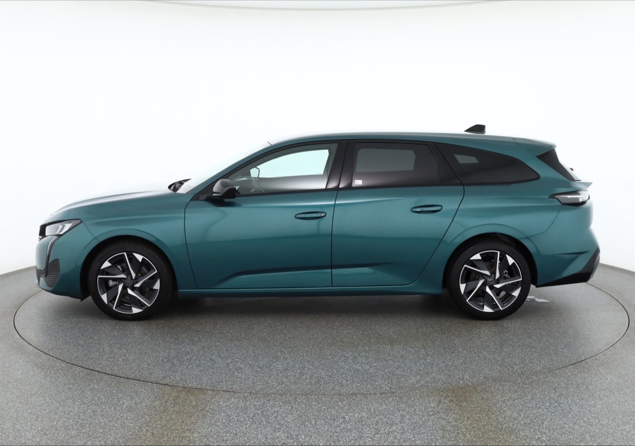 Peugeot 308 SW 1.2 Hybrid 145 Aut.