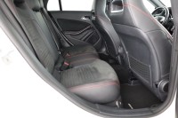Mercedes-Benz Shooting Brake CLA 200 7G-DCT AMG Line