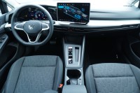 VW Golf VIII Variant 1.5 TSI DSG