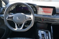 VW Golf VIII Variant R-Line eTSI