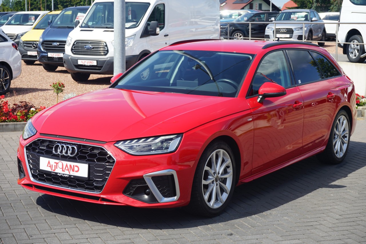 Audi A4 Quattro Avant 40 2.0 quattro S-Line