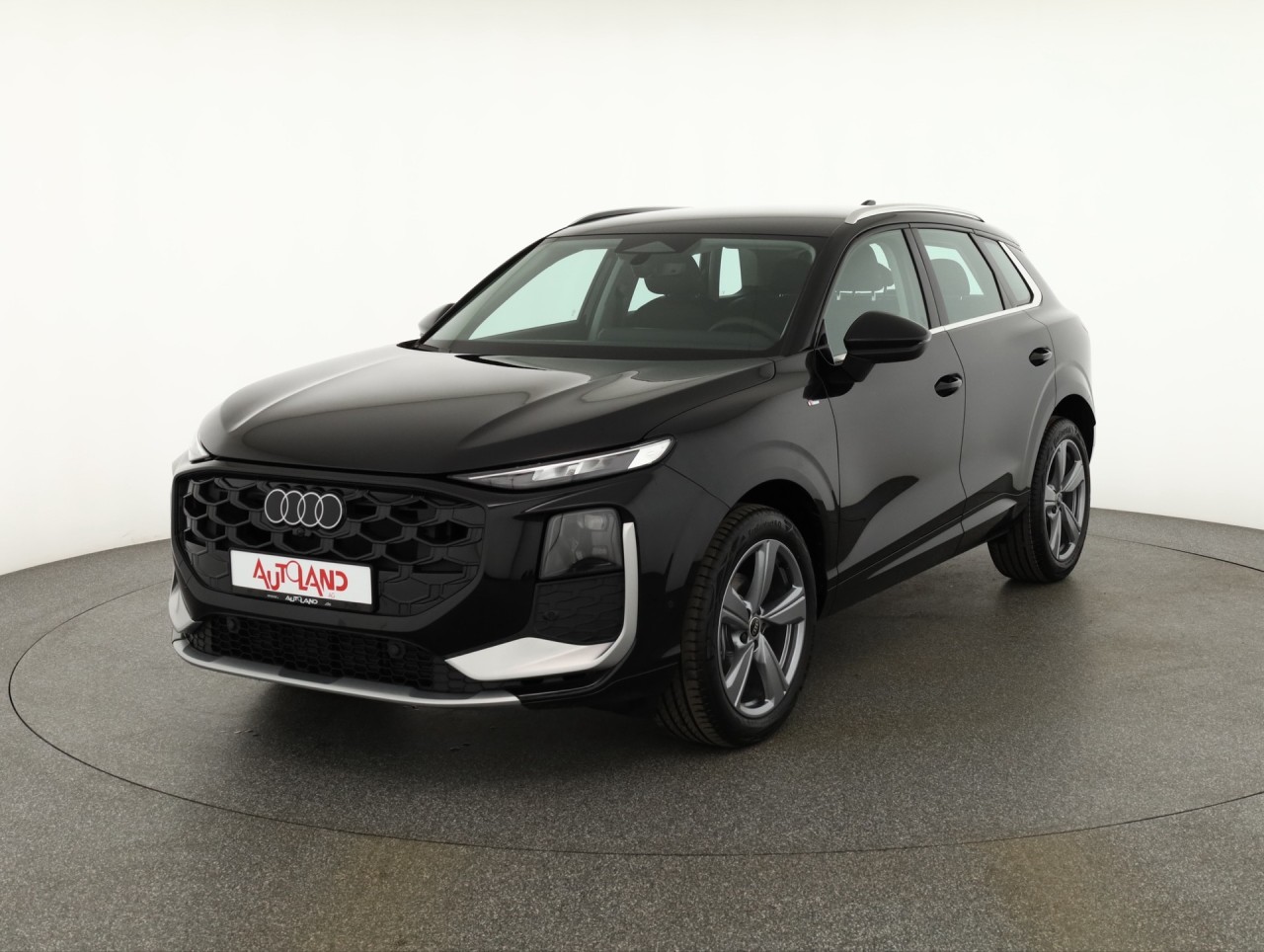 Audi Q3 1.5 TFSI s-line s-tronic n.Modell
