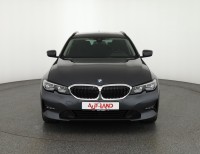 BMW 318 318d Mild Hybrid Advantage