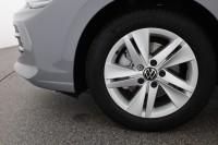 VW Golf VIII Variant 1.5 eTSI DSG Life