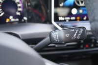 VW Golf VIII Variant 1.5 eTSI R-Line DSG